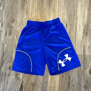 Under Armour Boys medium athletic shorts.